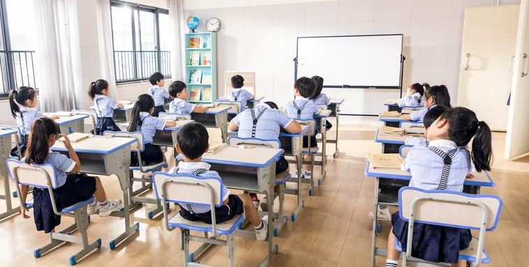 教室.jpg 教室.jpg