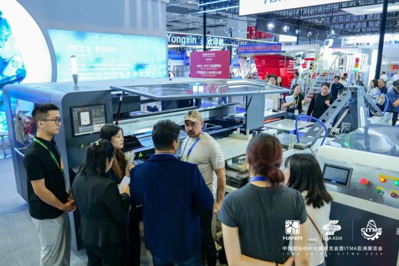 數(shù)碼直噴印花機.jpg 數(shù)碼直噴印花機.jpg